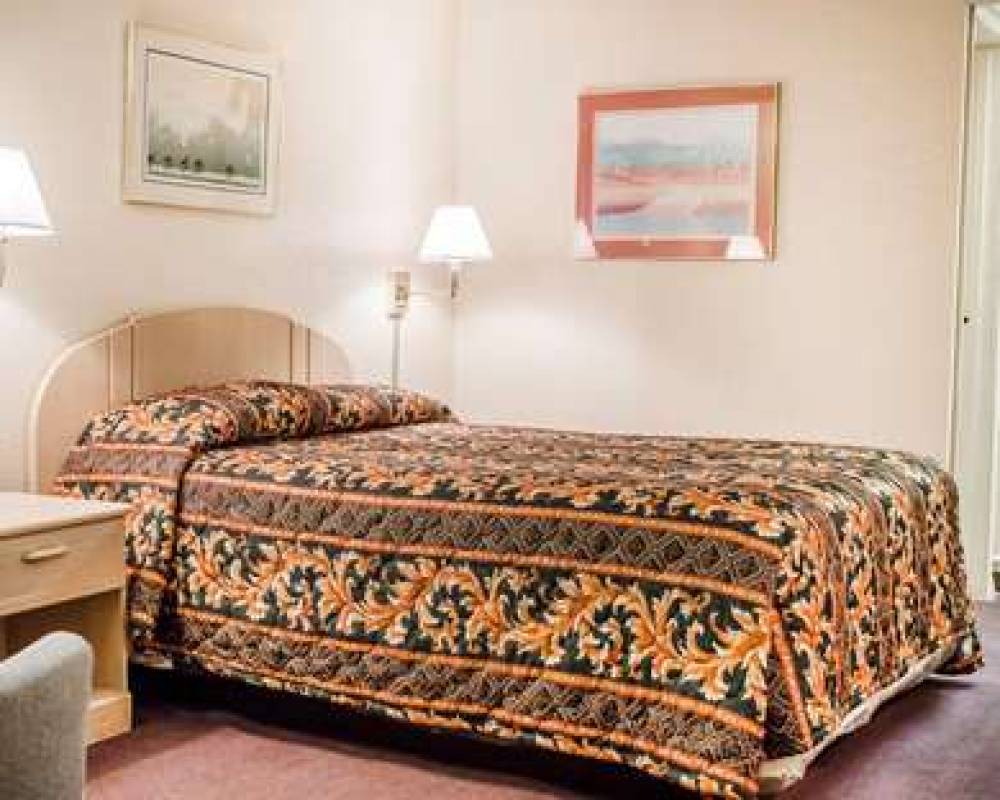 Rodeway Inn 10
