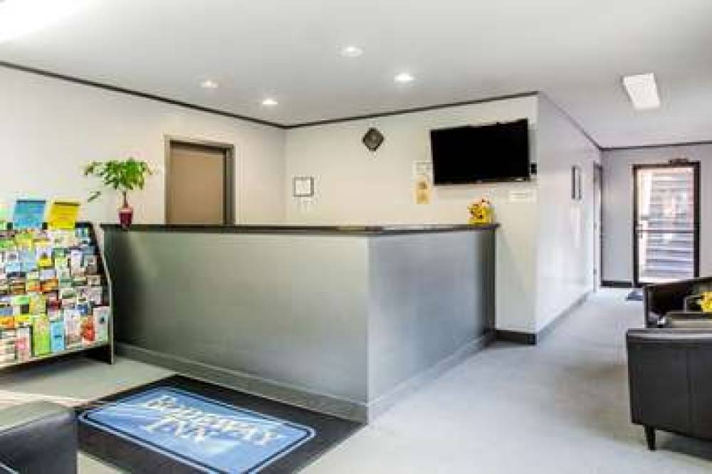 RODEWAY INN 10