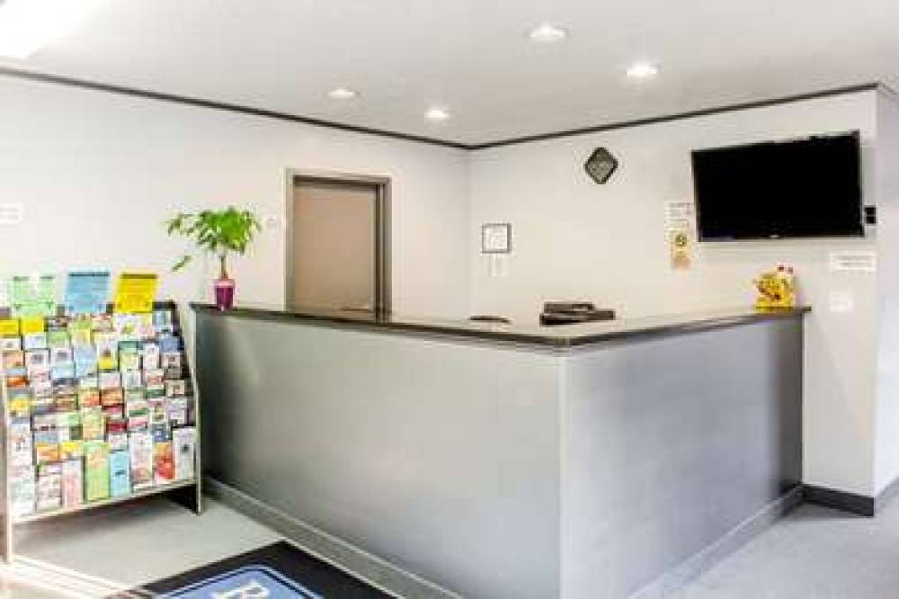 RODEWAY INN 8