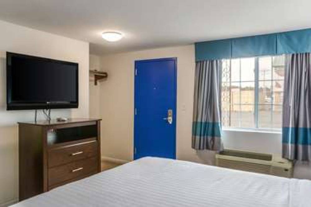 RODEWAY INN 10