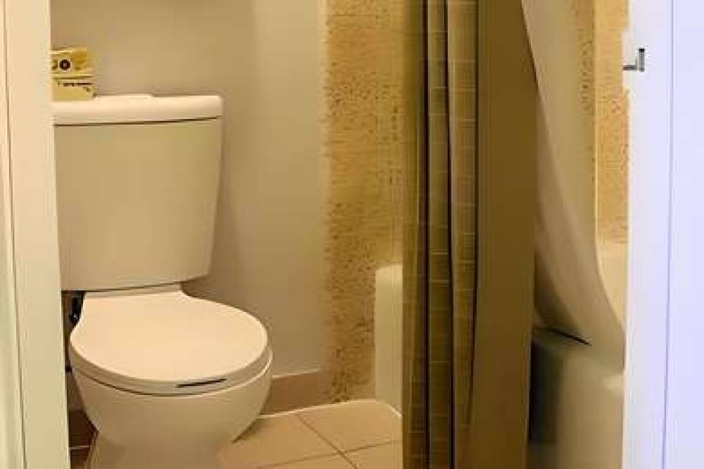 RODEWAY INN SANTA CLARA EL CAMINO R 9