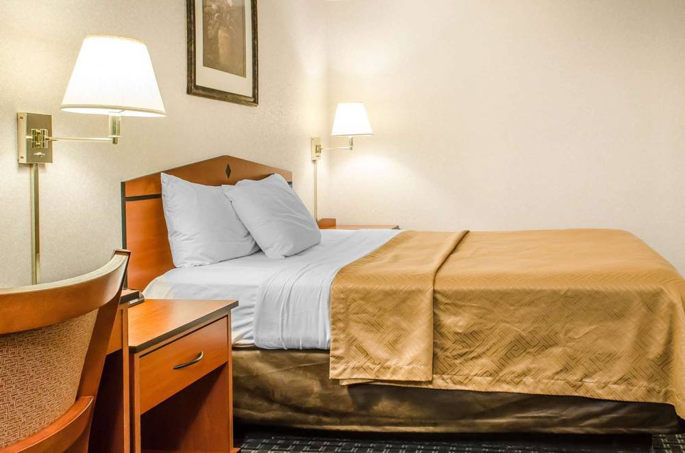 Rodeway Inn State College - Near University 10