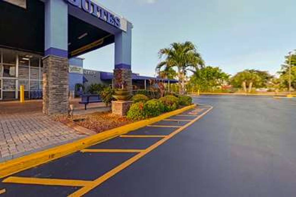 Rodeway Inn & Suites Fort Lauderdale Airport & Cruise Port 5