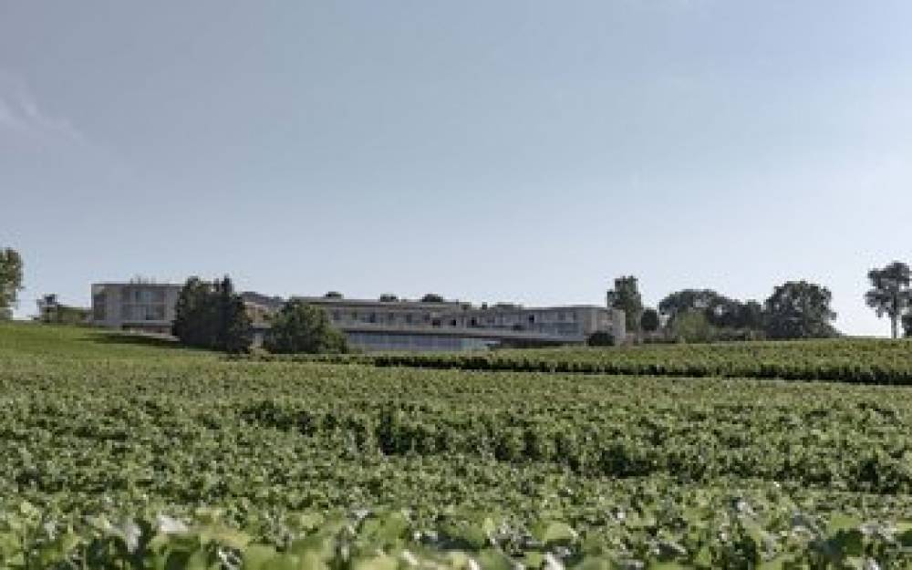 Royal Champagne Hotel And Spa
