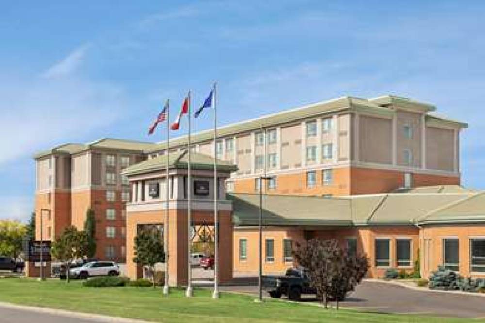 Royal Hotel Calgary, Trademark Coll