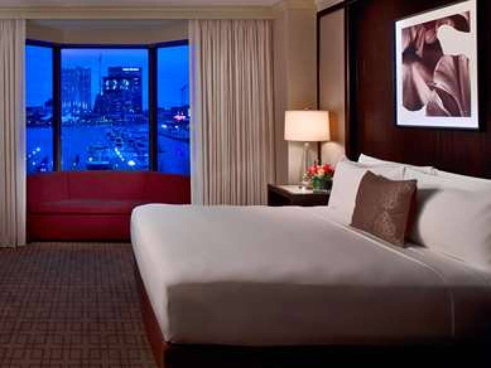 ROYAL SONESTA HARBOR COURT 1