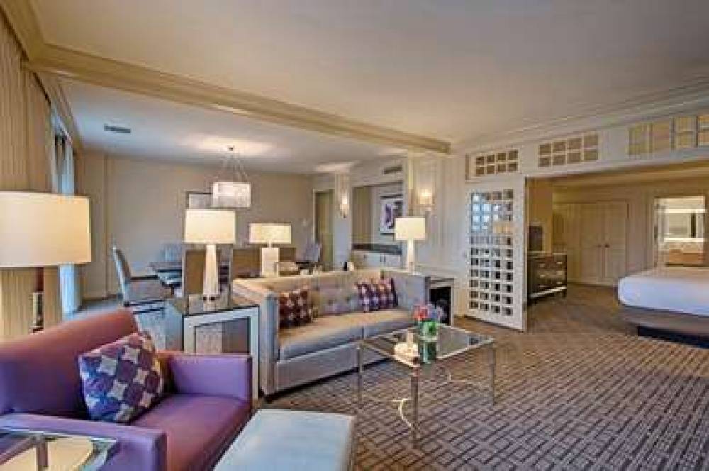 ROYAL SONESTA HARBOR COURT 8