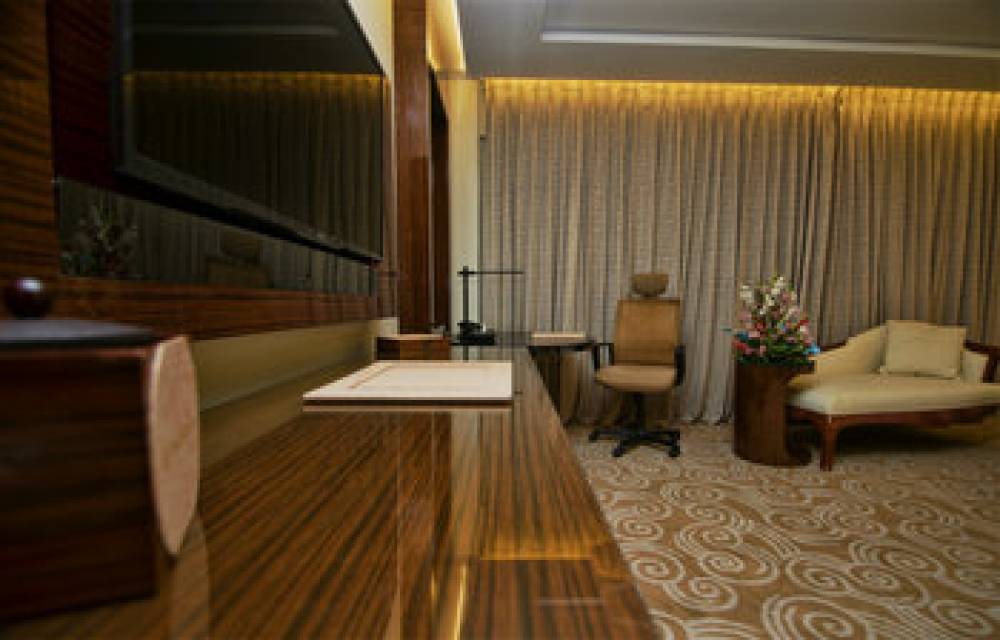 ROYAL SWISS LAHORE AIRPORT 5