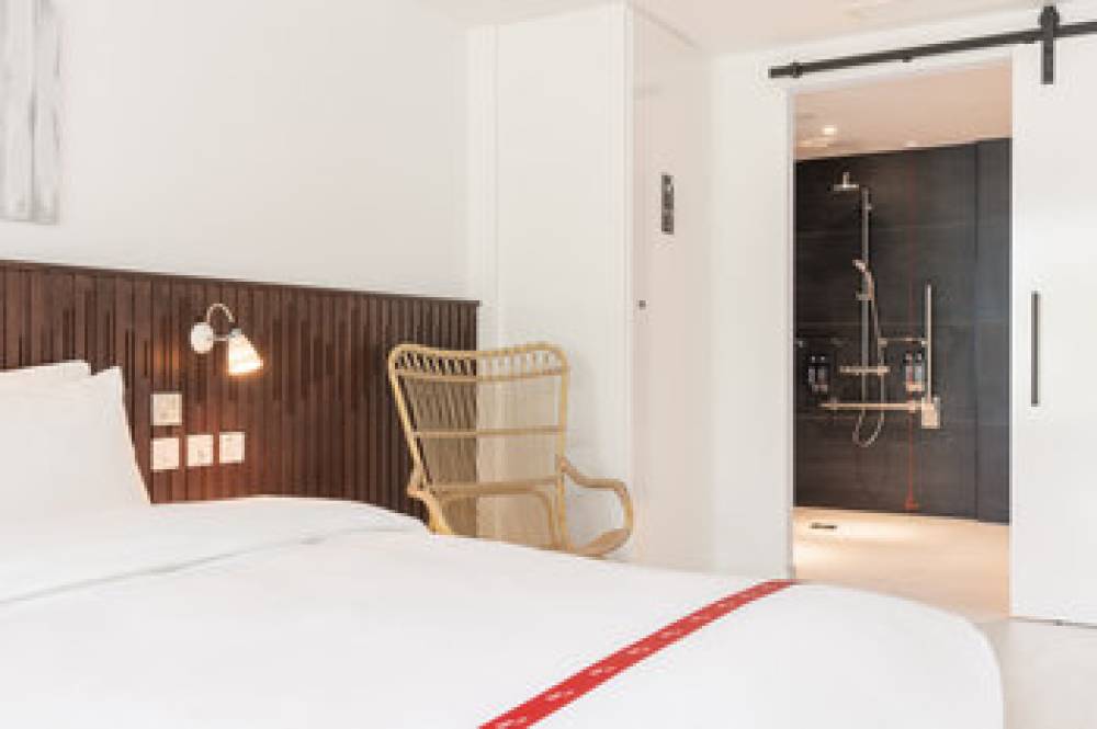 RUBY ZOE HOTEL LONDON 9