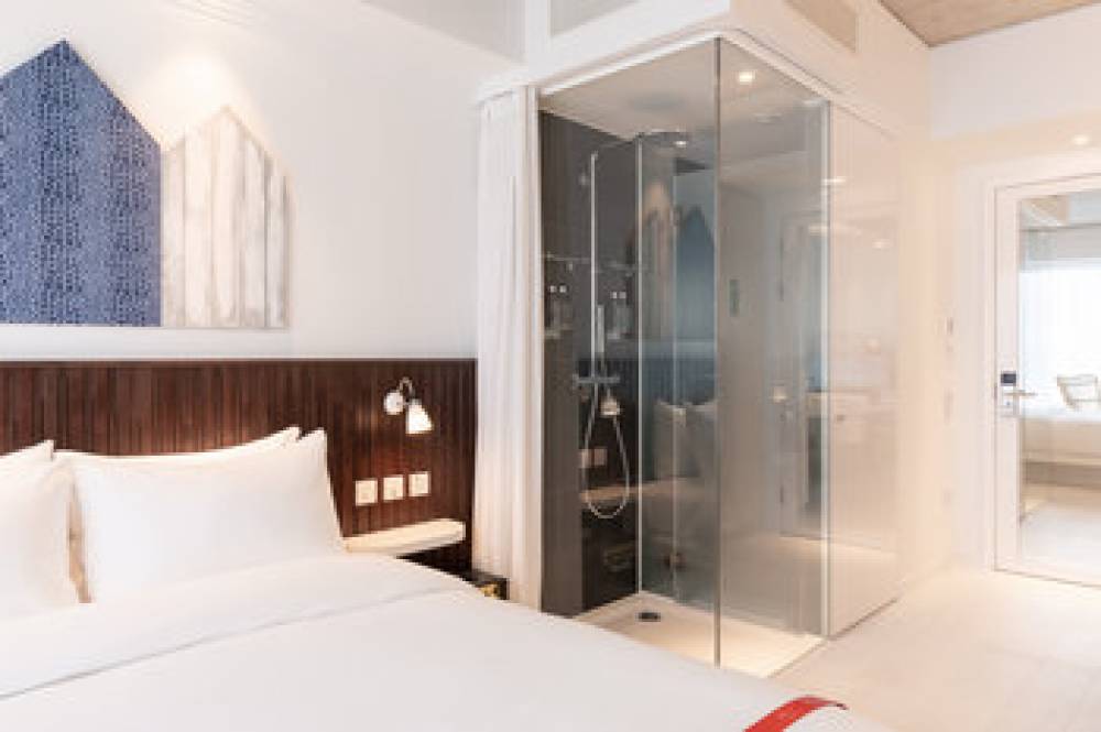 RUBY ZOE HOTEL LONDON 6