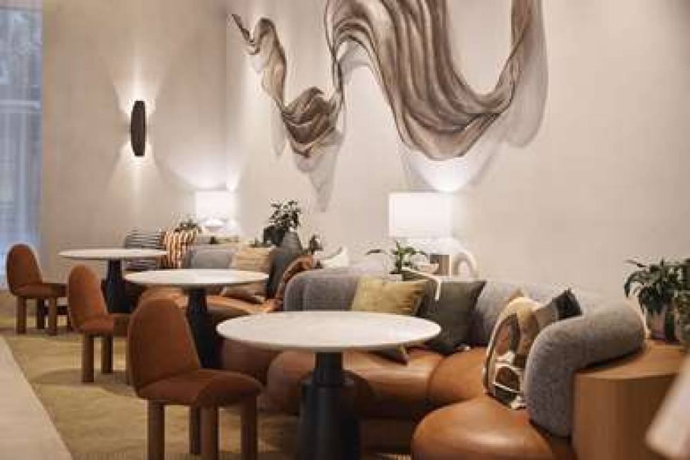 RYDGES AUSTRALIA SQUARE 2