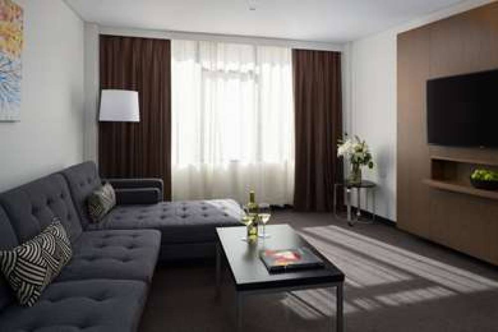 Rydges Camperdown 4