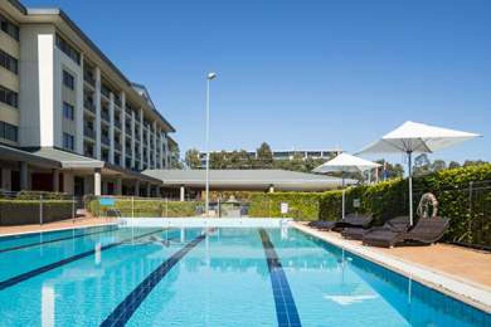 RYDGES NORWEST SYDNEY 4