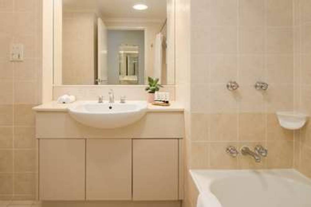 RYDGES NORWEST SYDNEY 9