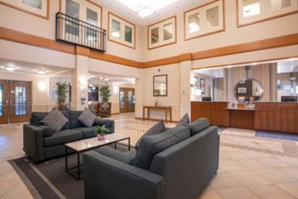 Sandman Hotel & Suites Squamish 9