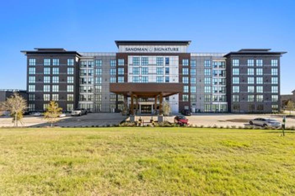 Sandman Signature Las Colinas Hotel