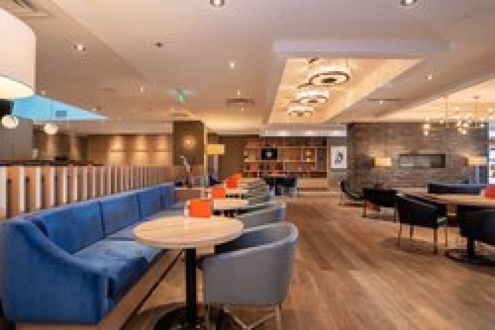 SANDMAN SIGNATURE MISSISSAUGA HOTEL 9
