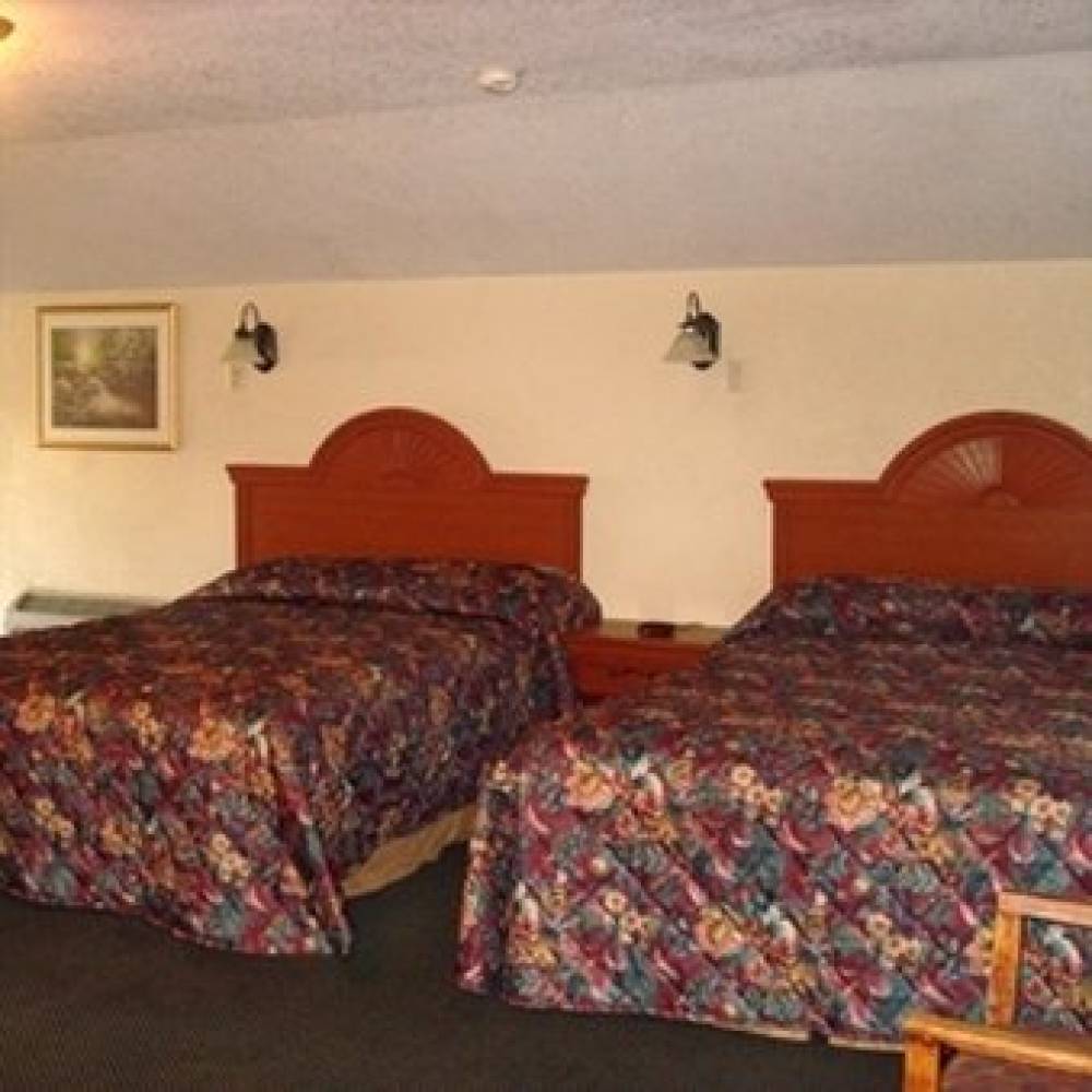 Santa Cruz Inn Riverside 3