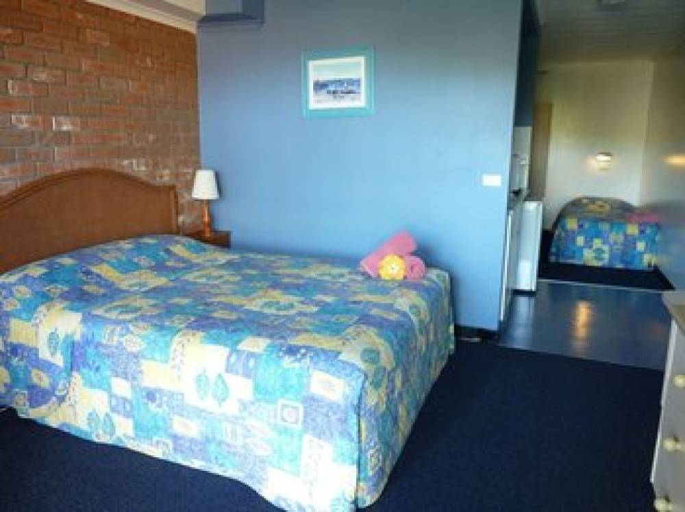 SAPPHIRE WATERS MOTOR INN 9