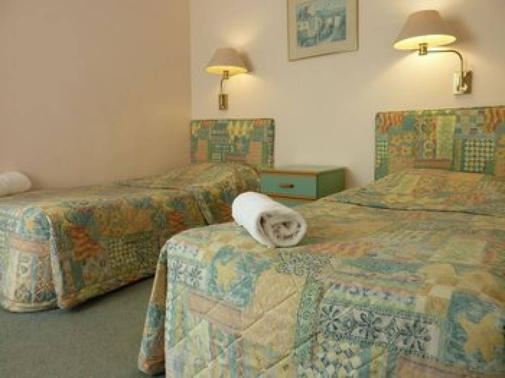 SAPPHIRE WATERS MOTOR INN 6
