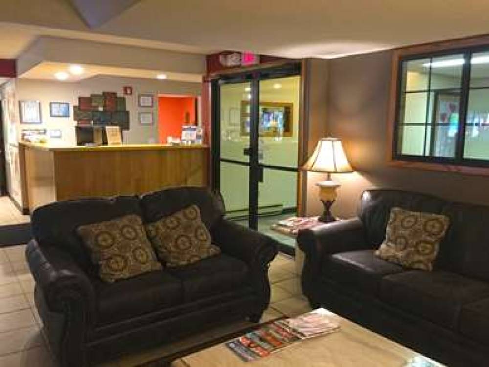 SAUK RIVER INN & SUITES, A TRAVELOD 3
