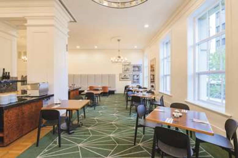 SAVOY HOTEL ON LITTLE COLLINS 4