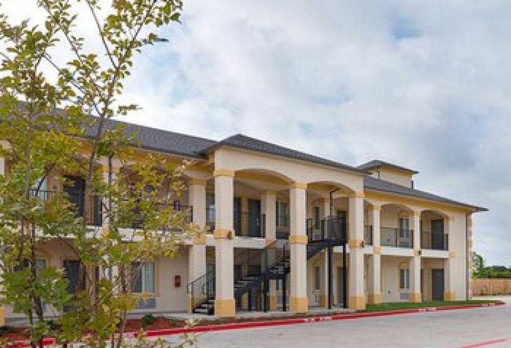 SCOTTISH INNS AND SUITES 9