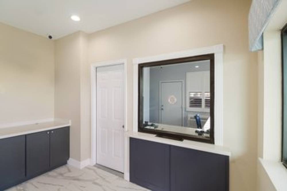 SCOTTISH INNS AND SUITES 7