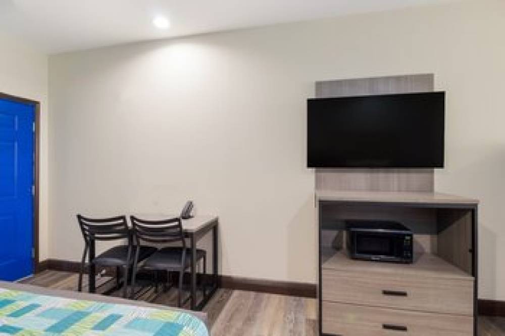 SCOTTISH INNS AND SUITES 3