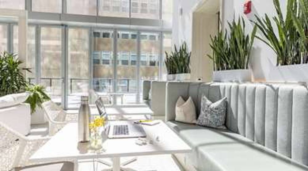 Sentral Michigan Avenue 8