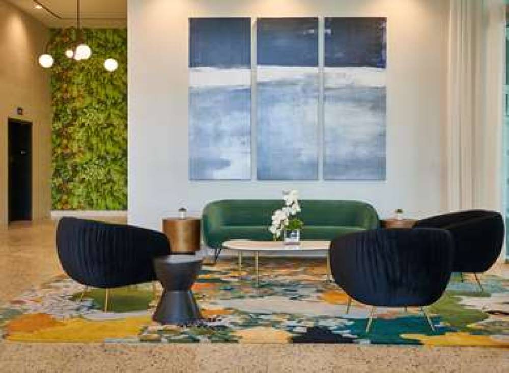 SERENA  AVENTURA MIAMI TAPESTRY 7