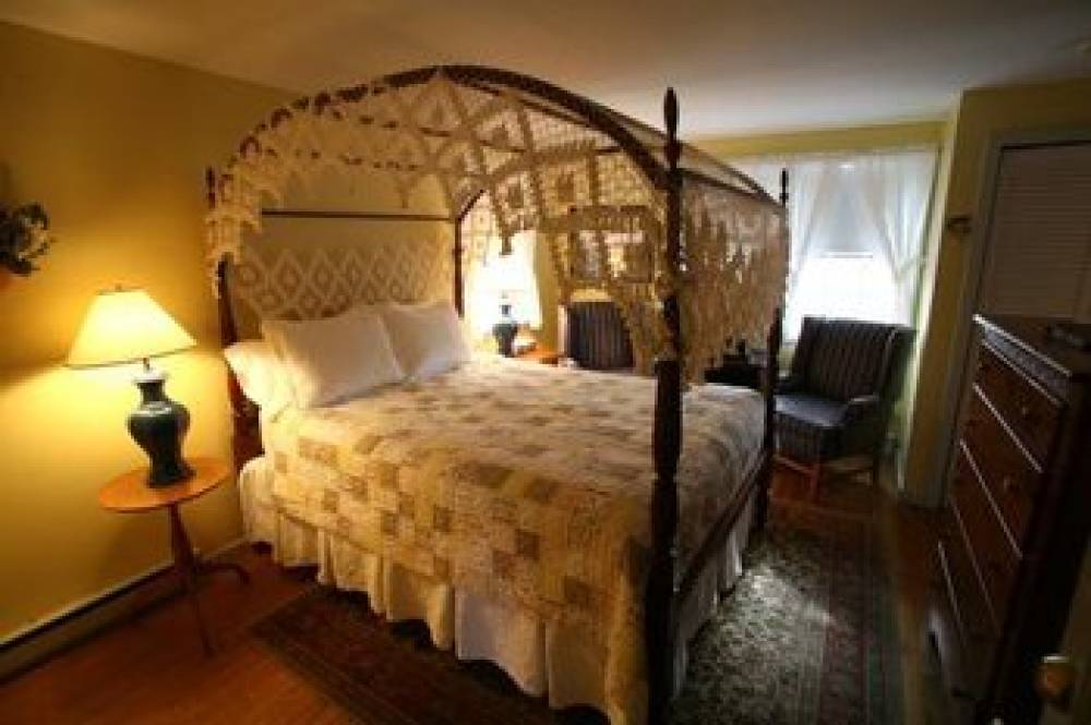 SEVEN SEA STREET INN 10