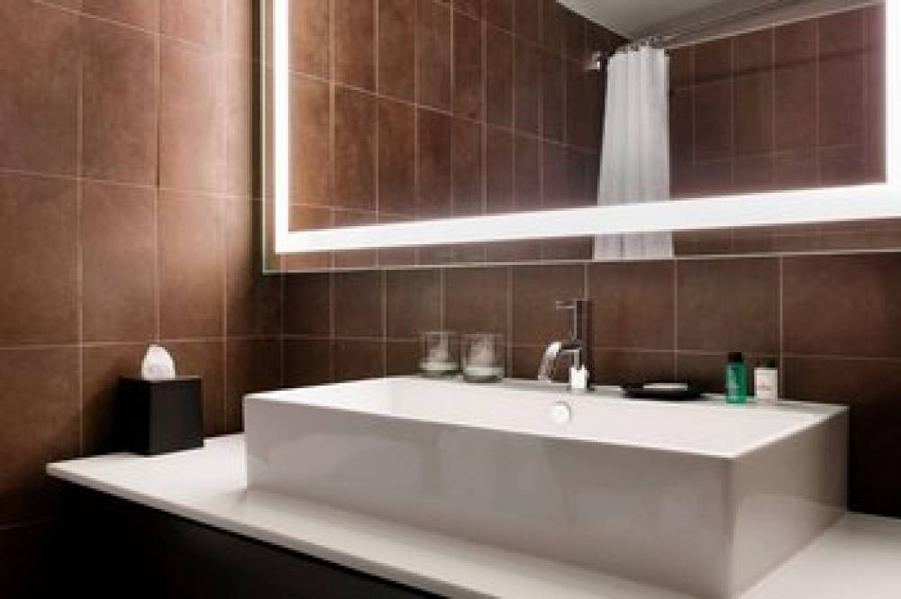 Sheraton Charlotte Hotel 4