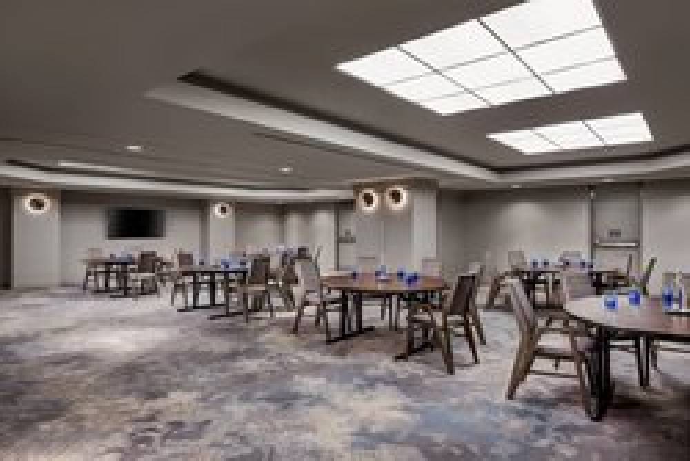 Sheraton Gateway Hotel In Toronto International Airport 2