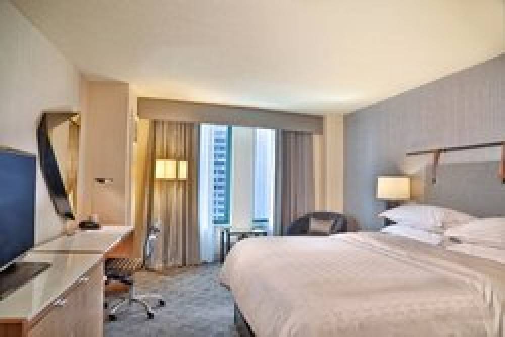 Sheraton Grand Chicago Riverwalk 3