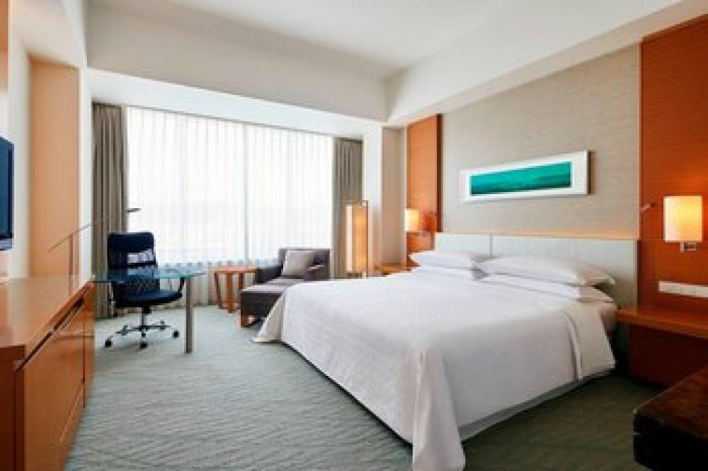 Sheraton Grand Hiroshima Hotel 5