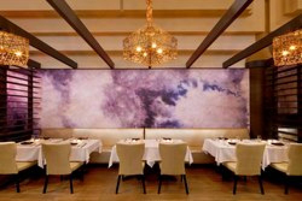 Sheraton LaGuardia East Hotel 5