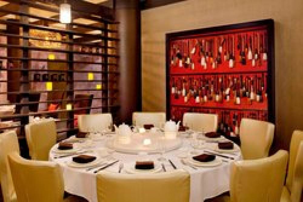 Sheraton LaGuardia East Hotel 4
