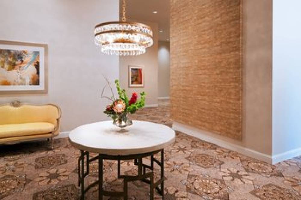 Sheraton McKinney Hotel 4