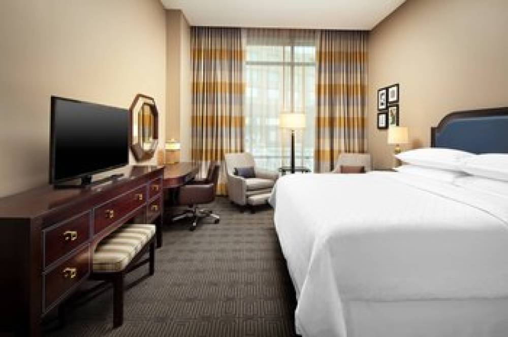 Sheraton McKinney Hotel 10