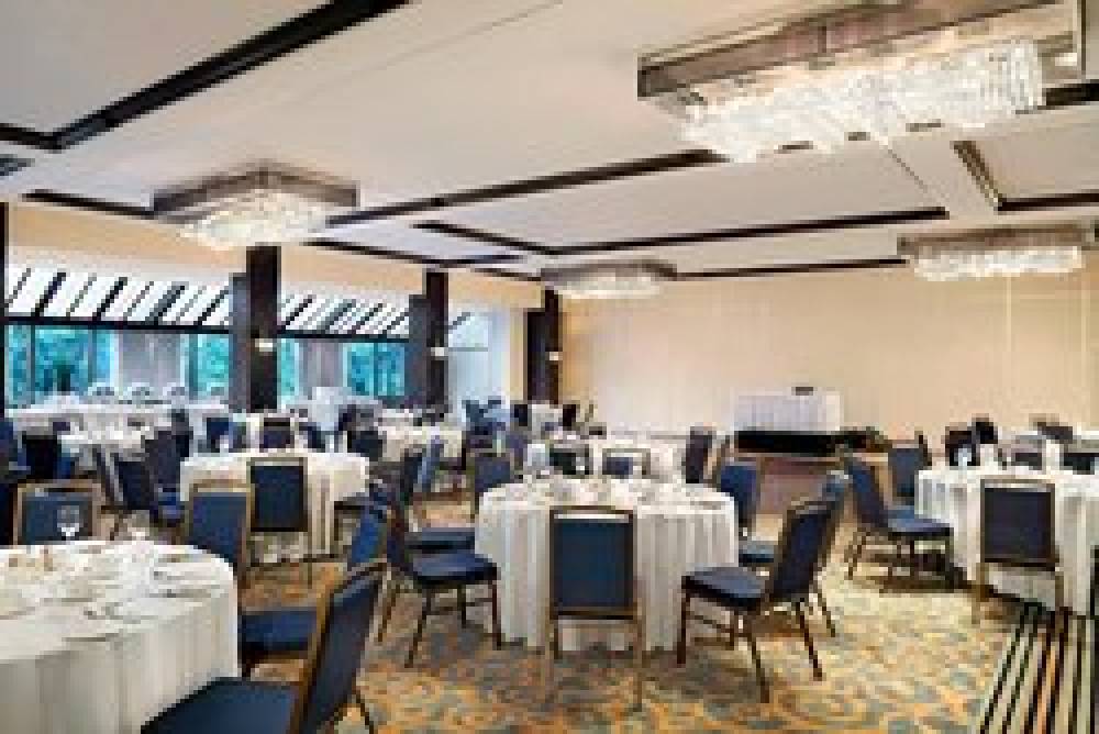 Sheraton Montreal Airport Hotel 9
