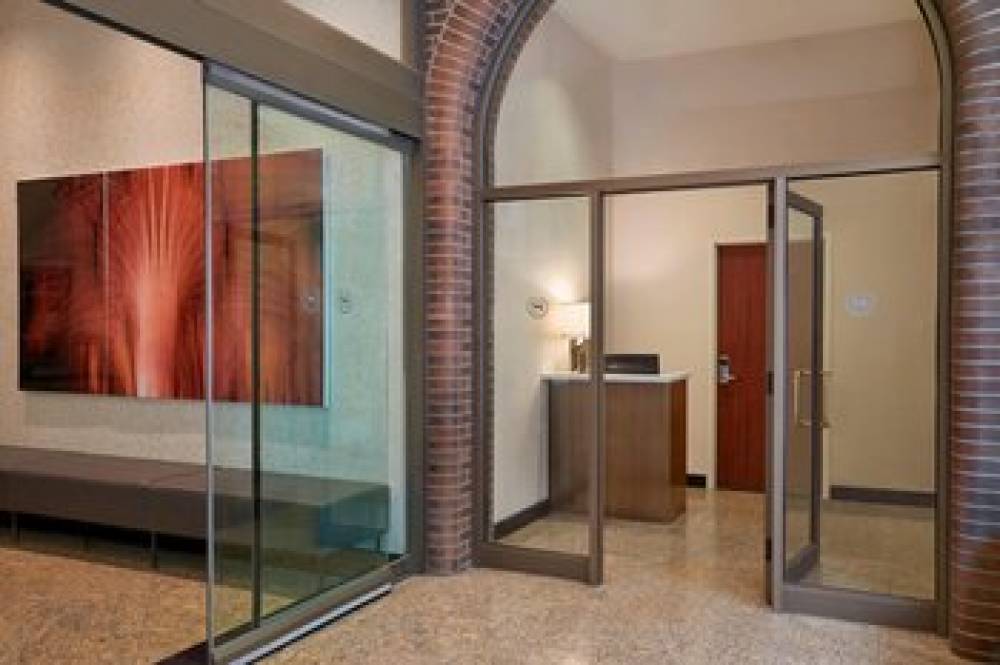 Sheraton Ottawa Hotel 3