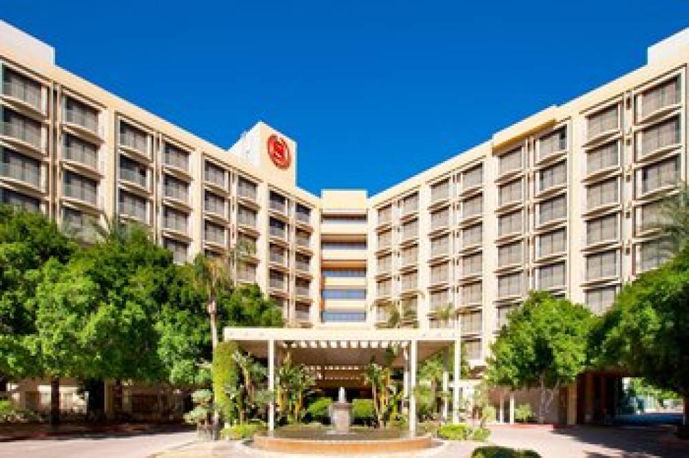Sheraton Phoenix Crescent