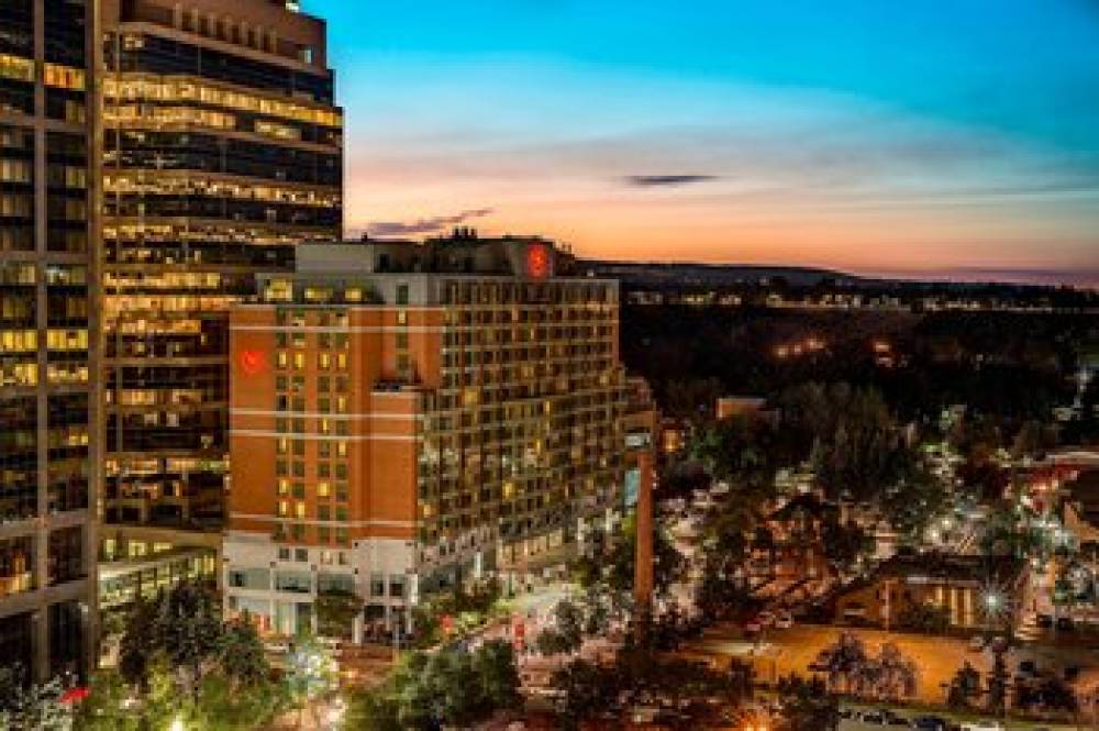 Sheraton Suites Calgary Eau Claire 2