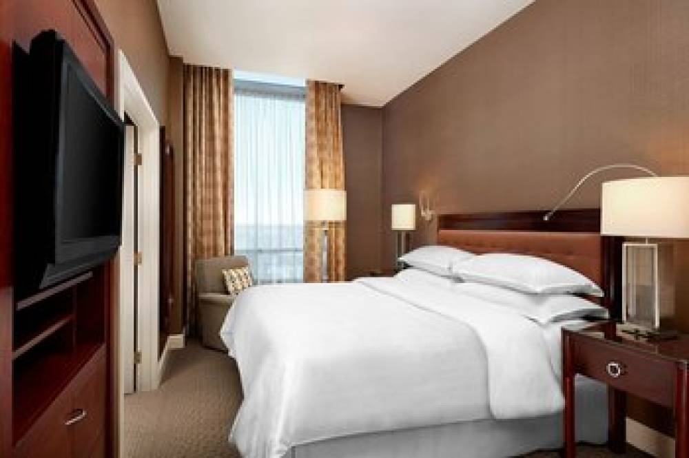 Sheraton Suites Calgary Eau Claire 7