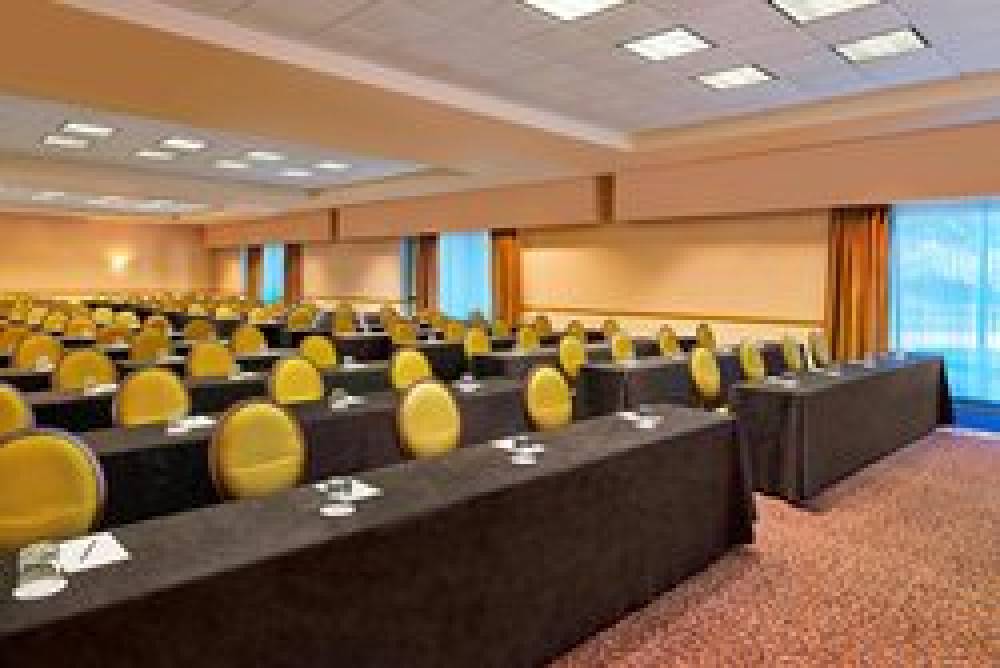 Sheraton Suites Chicago Elk Grove 1