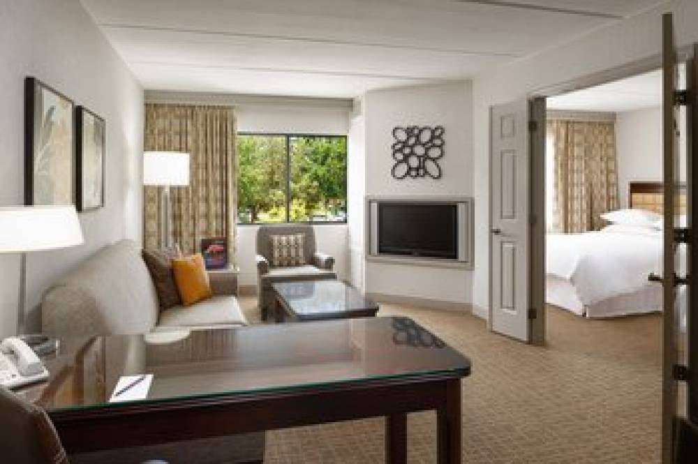 Sheraton Suites Orlando Airport 7
