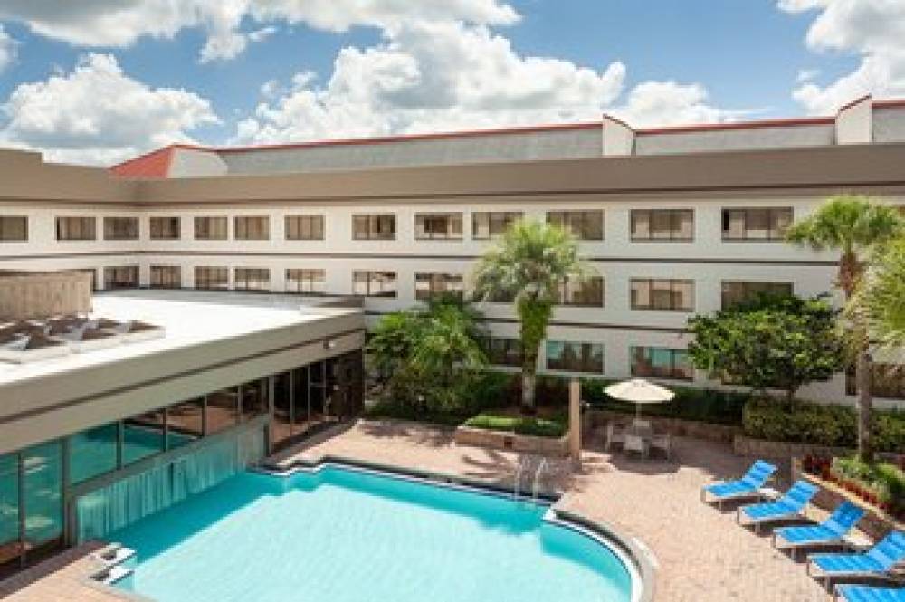 Sheraton Suites Orlando Airport 10