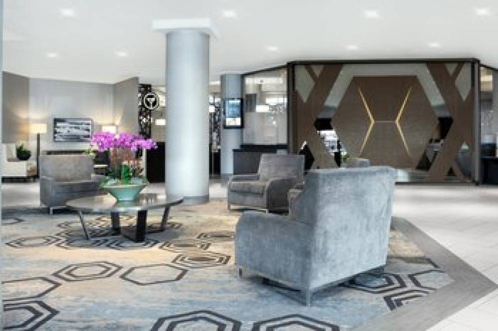 Sheraton Vancouver Guildford Hotel