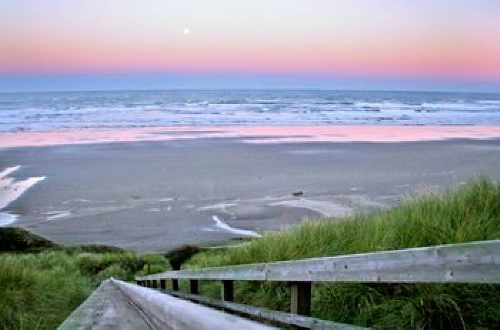 SHILO INNS NEWPORT OCEANFRONT 4